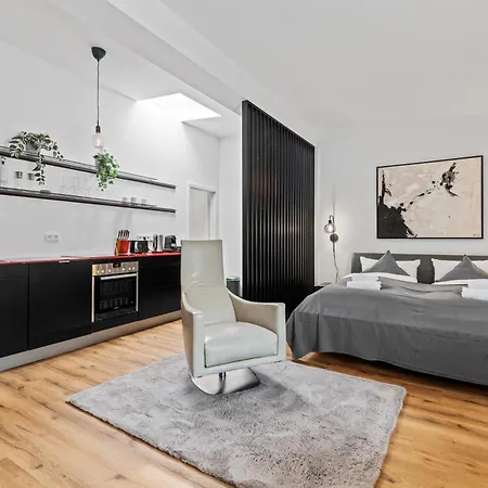 Stylish Tiny House Daire