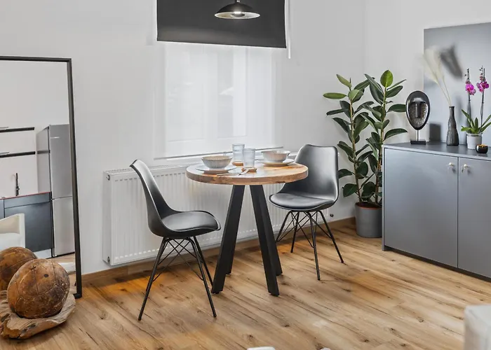 Stylish Tiny House アパート